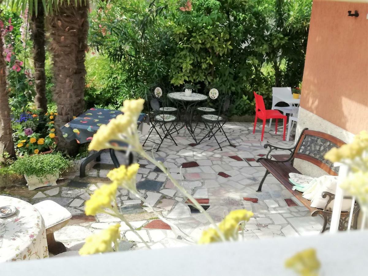Casapatrizia B&B Sirmione Exterior photo